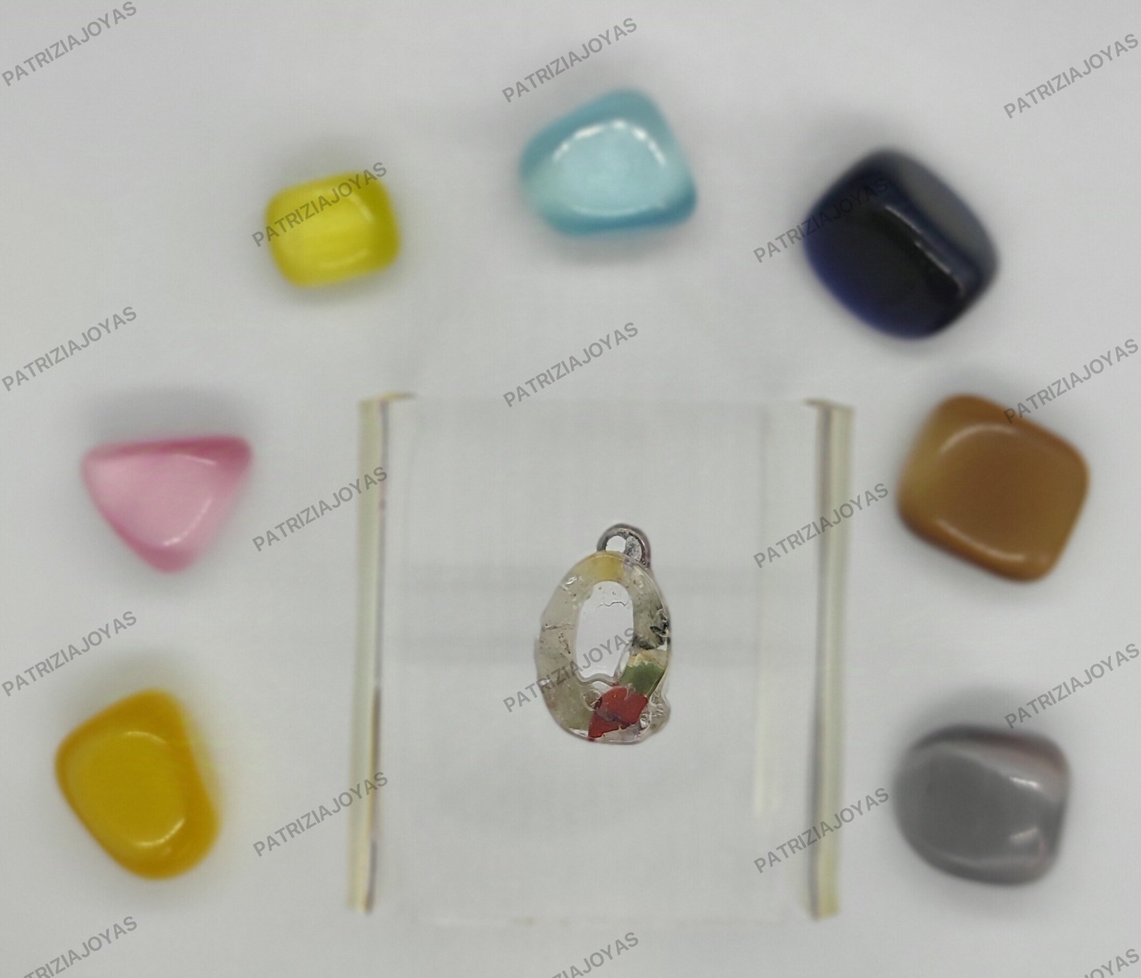 Letras echas con mineral - 19