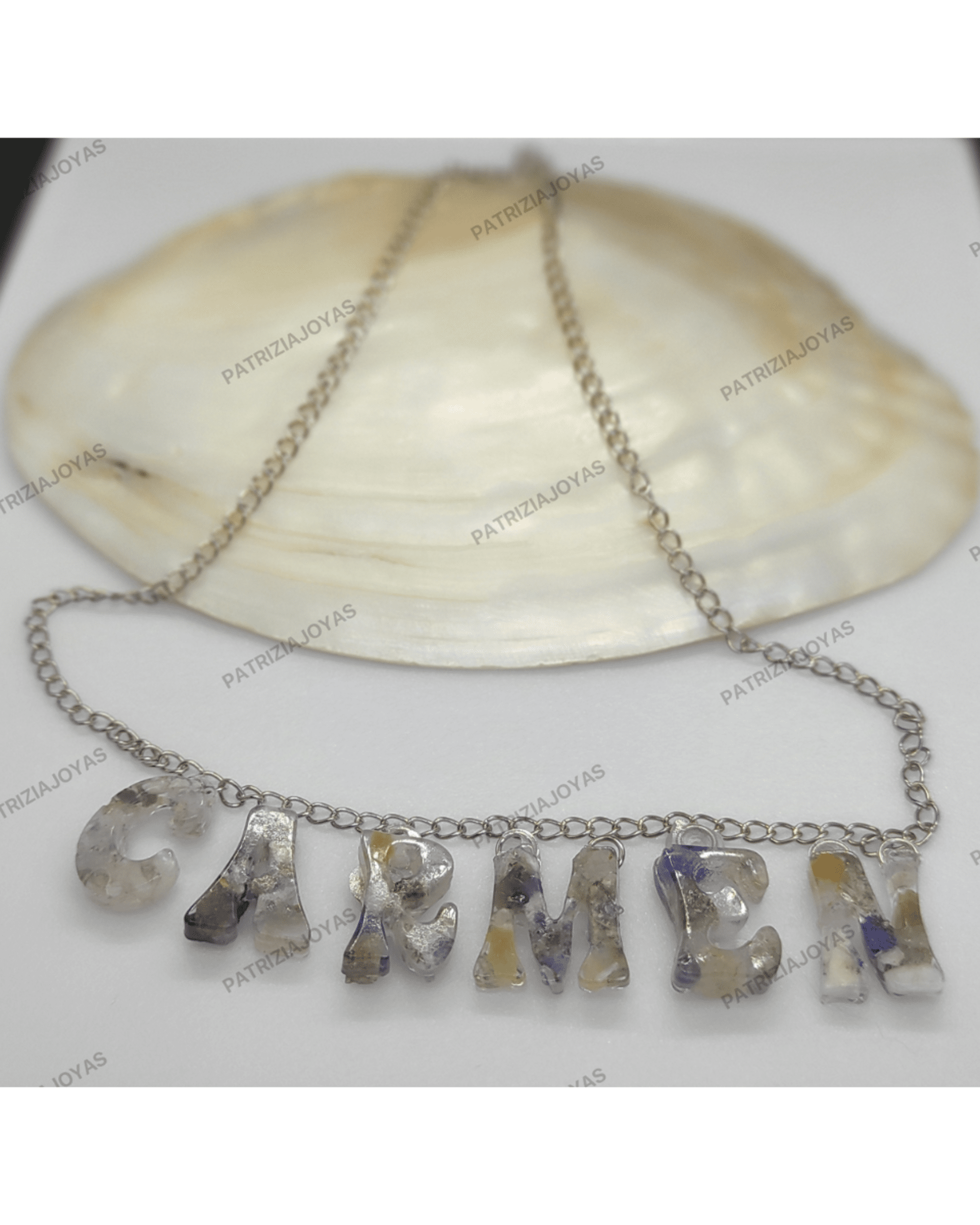 Letras echas con mineral - 30